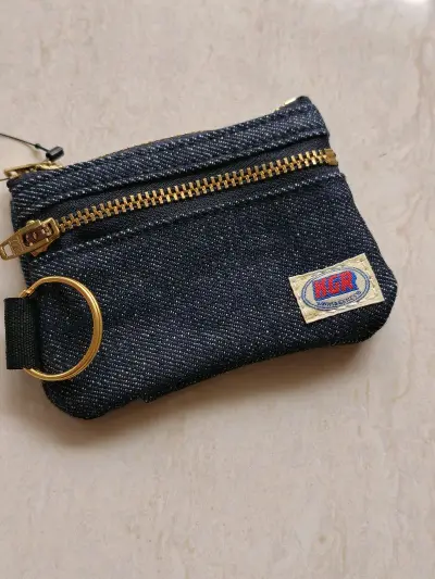 第N次挖煤的包裹，这次没有拆卖家的原包装，都打包的很好，用积分抵扣了邮政的大部分运费，速度还是比较快的。满意收到各种新奇有趣的小物件，卡了金额也没有被税。




