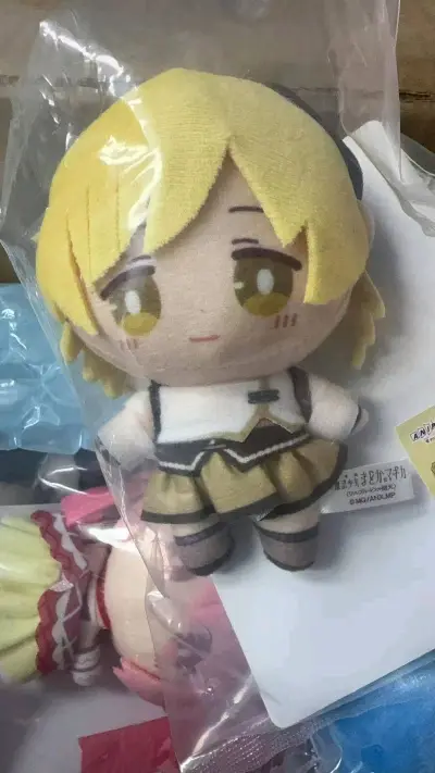 这次好快就到了，而且毛绒也是很漂亮很完整，盒子也是非常完整！☺️比其他平台的箱子都结实多了而且还是免费换箱子，真不错！而且物流一两个星期就到了