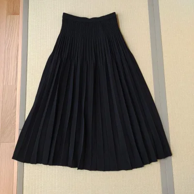 这次买了鞋子和裙子，挖煤姬太好用了，翻译越来越准了，物流省心又快速，打包还是那么用心，东西全都完好到手，体验感拉满，已经安利给朋友，会无限回购！