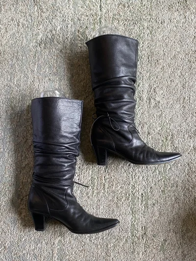 淘到了特别美的堆堆靴，成色和材质质感都很不错，合单后刚好降了一个运费档，特别好，希望以后还能淘到这样的美鞋，很好的一次购物体验。