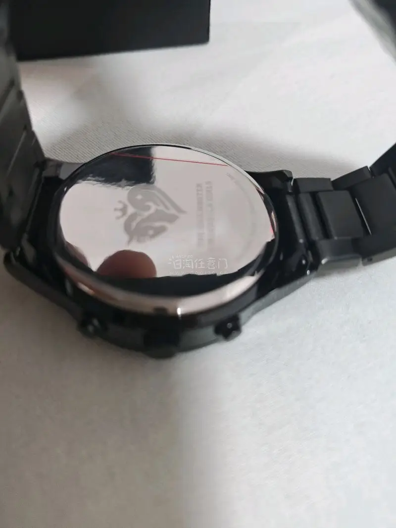 这次买了sg的偶像大师的两块表作为收藏，不得不说sg有些时候设计是真的顶级（当然也有拉的时候）作为石英+数字表缺点就是比较重了，但是表盘配合各自对应的颜色和标识确实蛮好看