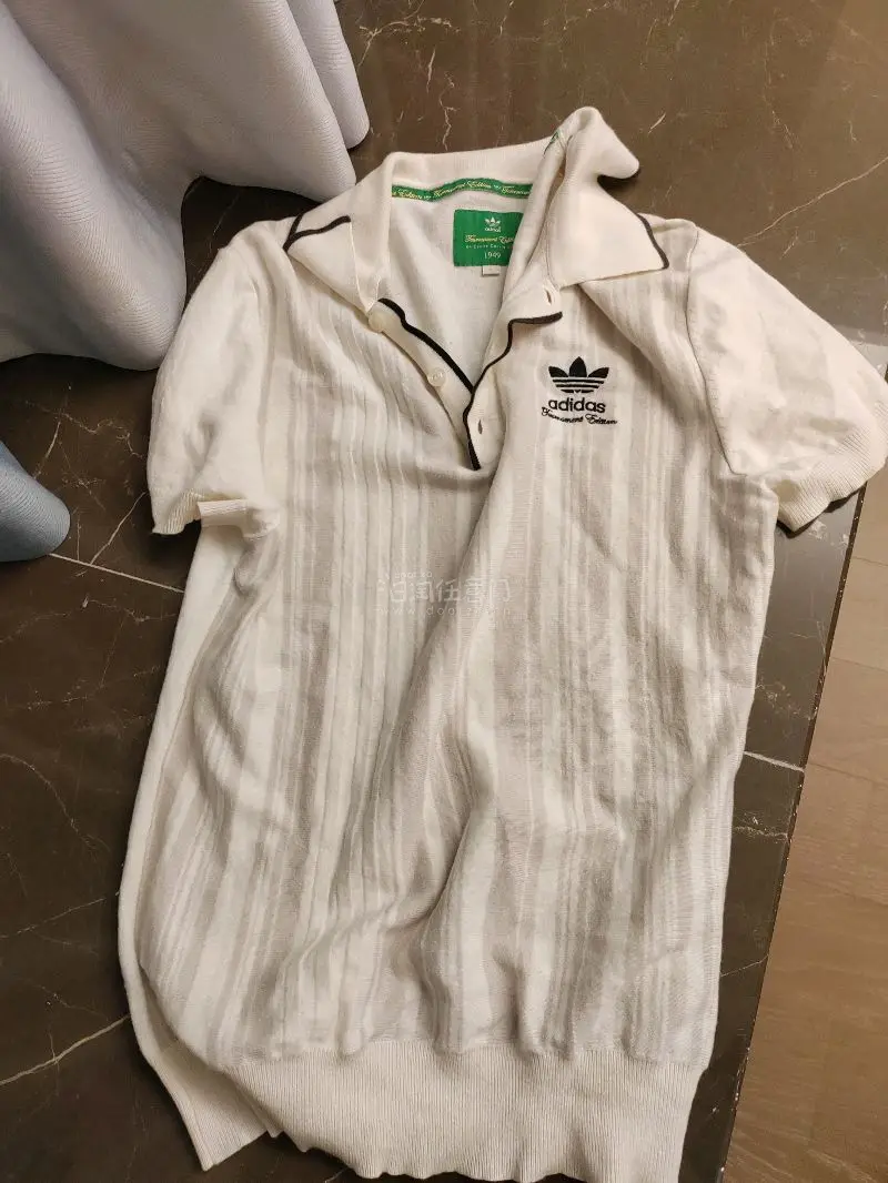 搜索关键词，又一次遇到便宜的正品衣服，价格尺码都合适，直接买下！日本国内免运费，国际运费也不贵，从下单到收到货大概10天左右。