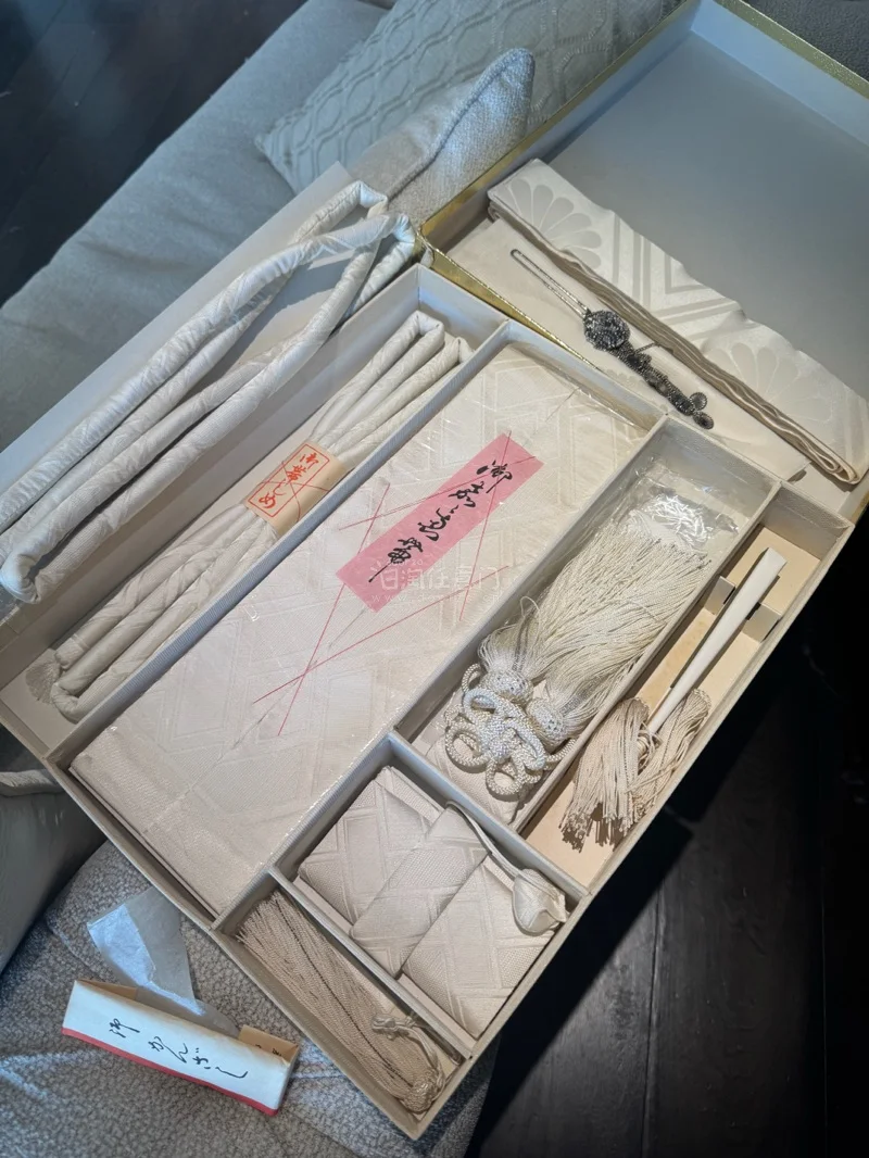 一般是结婚的时候用的，国内平台很少有，还是要海淘，能选择的多还可以买到全新的，大件走海运挺快的，交完税没半个小时就放行了，比我想象的快很多