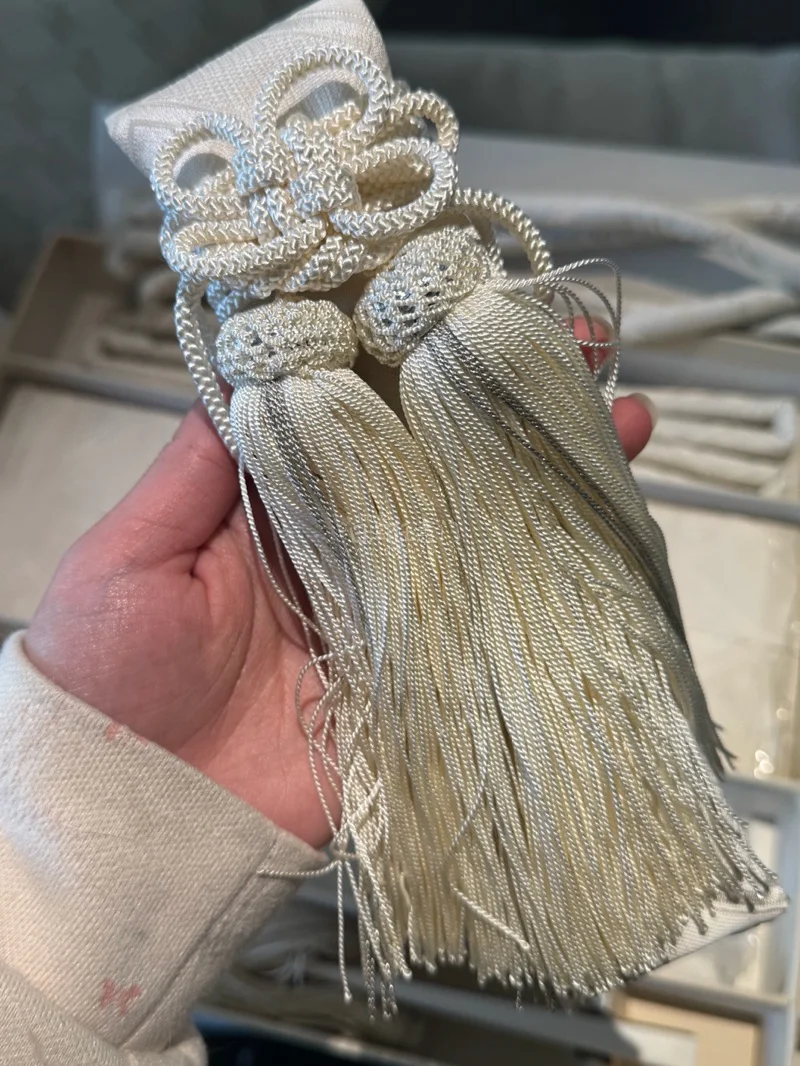 一般是结婚的时候用的，国内平台很少有，还是要海淘，能选择的多还可以买到全新的，大件走海运挺快的，交完税没半个小时就放行了，比我想象的快很多