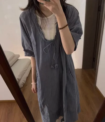 太喜欢这个小猪牌啦！每一件都特别！包括有刺绣纽扣流苏明线等设计，深得我心！谢谢挖煤姬把这么好的衣服带给我～