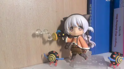 超开心入手了《魔法少女小圆》相关的粘土人手办！角色造型还原度超高，细节做工精致，搭配百江渚（零食魔女）的背景布景，氛围感直接拉满，把玩体验感超棒。物流速度很快，包装严实没有损坏，到手状态完美，是一次完全超出预期的购物，强烈推荐给小圆的粉丝们入手！