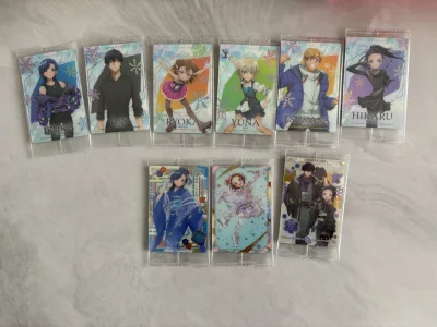 《新干线变形机器人》全员烧烤主题A4文件夹
谁能拒绝全员一起春日烧烤的快乐啊！看到这张充满春日氛围的图直接一眼沦陷，果断入手！
春日踏春、野餐的时候，用它来收纳票据、文件超合适，不仅颜值拉满，还能把喜欢的角色“带出门”，拍照当背景板也超有氛围感！
 《金牌得主》万代...《新干线变形机器人》全员烧烤主题A4文件夹
谁能拒绝全员一起春日烧烤的快乐啊！看到这张充满春日氛围的图直接一眼沦陷，果断入手！
春日踏春、野餐的时候，用它来收纳票据、文件超合适，不仅颜值拉满，还能把喜欢的角色“带出门”，拍照当背景板也超有