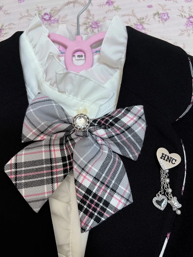 挖煤姬买的制服！挖煤姬是一款非常适合新手宝宝使用的APP，发货很快，客服回复的也很快，有很多快递可以选择，还可以用积分抵扣运费，每天都送优惠劵，还有入库前拍照服务，没有踩雷！非常喜欢！感谢挖煤姬让我蹲到了好物！后续会继续使用挖煤姬的