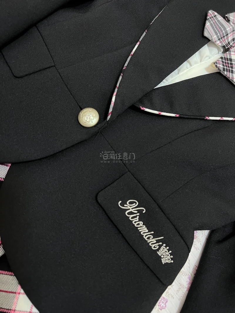 挖煤姬买的制服！挖煤姬是一款非常适合新手宝宝使用的APP，发货很快，客服回复的也很快，有很多快递可以选择，还可以用积分抵扣运费，每天都送优惠劵，还有入库前拍照服务，没有踩雷！非常喜欢！感谢挖煤姬让我蹲到了好物！后续会继续使用挖煤姬的