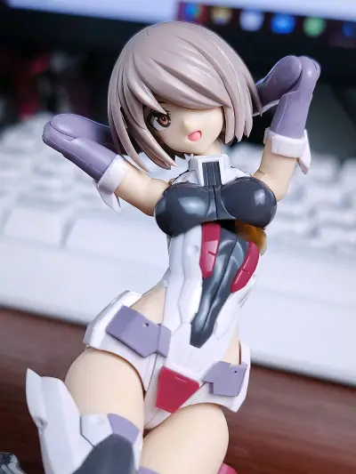 买的轰雷和金刚两只，物流竟然这么便宜，打包的也特别认真，没有一点损坏，挖煤姬物流真的是太好用了，以后还会使用