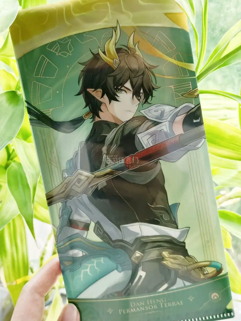 终于也是到了……东西比我预期的状态都好不少，也是安心下车了，票夹和杯垫都完全无伤。
分享一些实在的：
1.选去除原包装也会保留基本的泡沫袋和纸夹板的，不用太担心。
2.会用葫芦大泡泡填充，摇一摇完全没有晃动的声音。
3.纸盒很硬，到手状态也是完好无损级别的。
总之是...