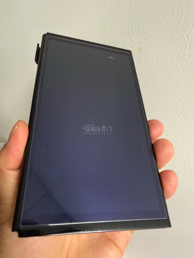 又切一个Switch ，朋友们的纷纷表示喜欢，赞这个性价比，主要是不担心有假货。挖煤姬打包漂洋过海，东西完美收货，一点也没有损伤。太赞