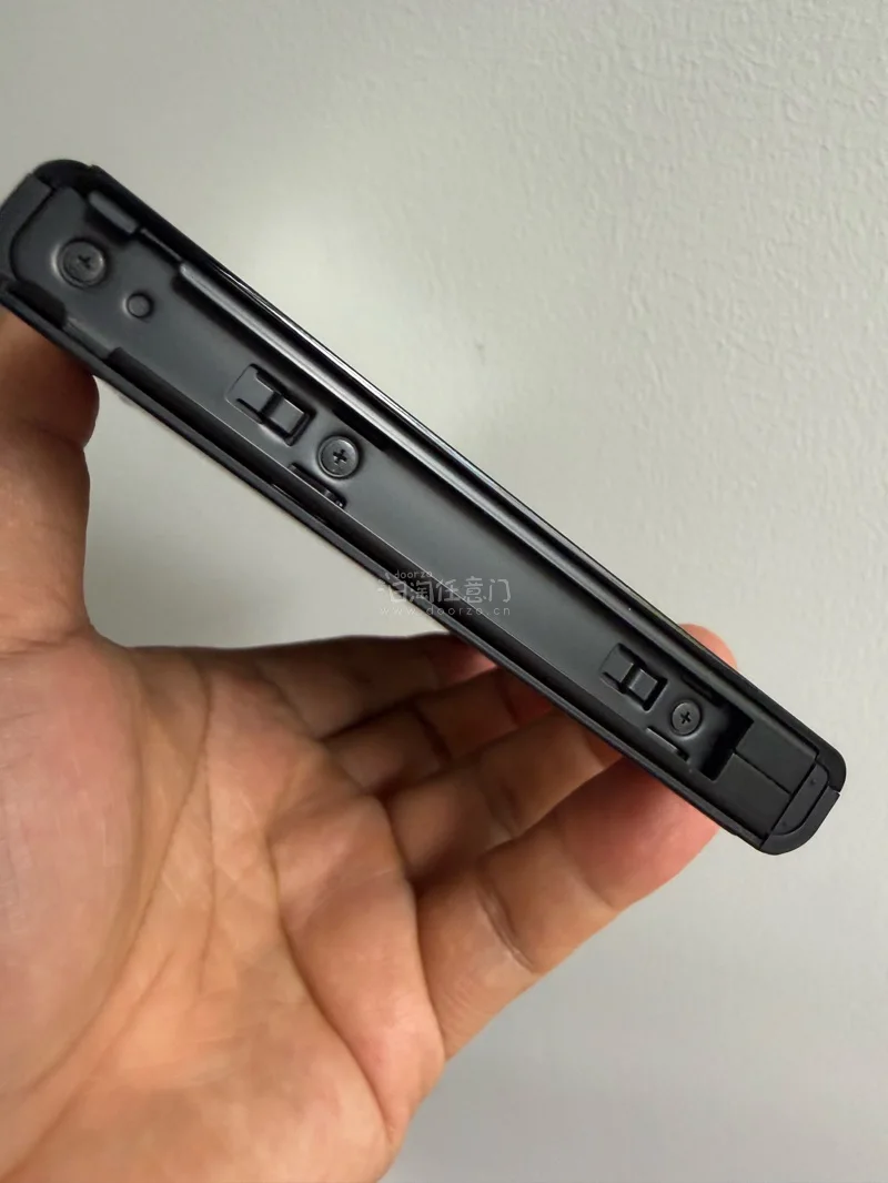 又切一个Switch ，朋友们的纷纷表示喜欢，赞这个性价比，主要是不担心有假货。挖煤姬打包漂洋过海，东西完美收货，一点也没有损伤。太赞