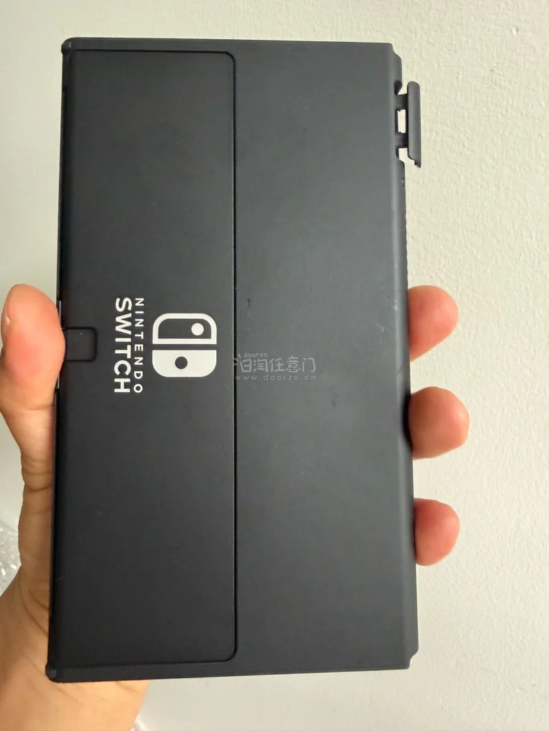 又切一个Switch ，朋友们的纷纷表示喜欢，赞这个性价比，主要是不担心有假货。挖煤姬打包漂洋过海，东西完美收货，一点也没有损伤。太赞