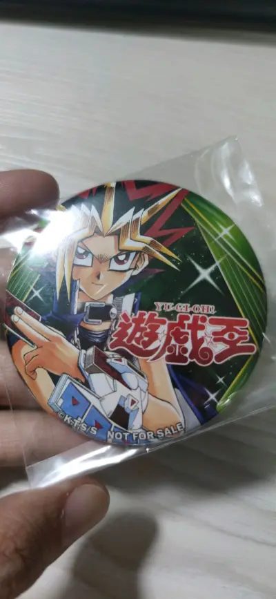 每年的jf特典真的都很用心，是高桥老师的原画嗫好好看。是走挖煤姬的拼团线路和朋友的谷子一起回来的，我当时就这一个谷很方便还能省邮费