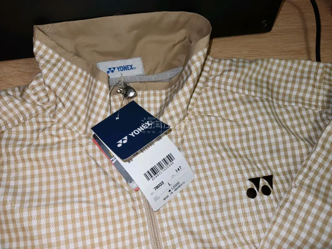 分享龙尼克斯日淘球服，和预期的一样很好。物流运输速度很快。拿到手商品很满意。非常喜欢，客服服务回应快，迅速解决问题。很满意的一次购物体验。