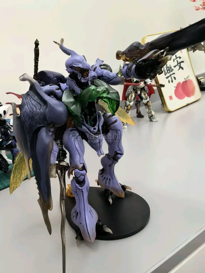 这次要分享的是超级稀有的sic圣战士丹拜因和假面骑士超绝变形魔皇kiva
两个都是以超级好价格收到
快递选择竹蜻蜓专线，运费也是非常便宜，发出后几天就到了