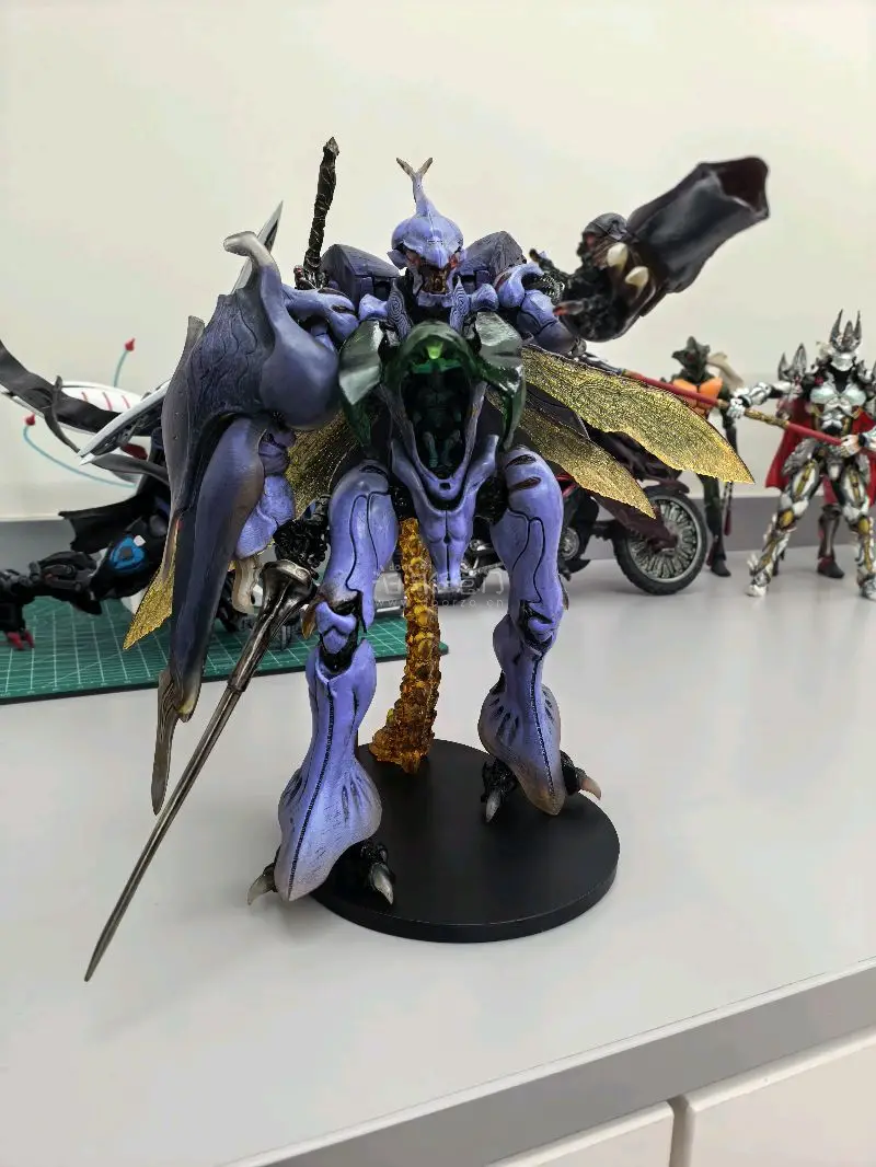 这次要分享的是超级稀有的sic圣战士丹拜因和假面骑士超绝变形魔皇kiva
两个都是以超级好价格收到
快递选择竹蜻蜓专线，运费也是非常便宜，发出后几天就到了