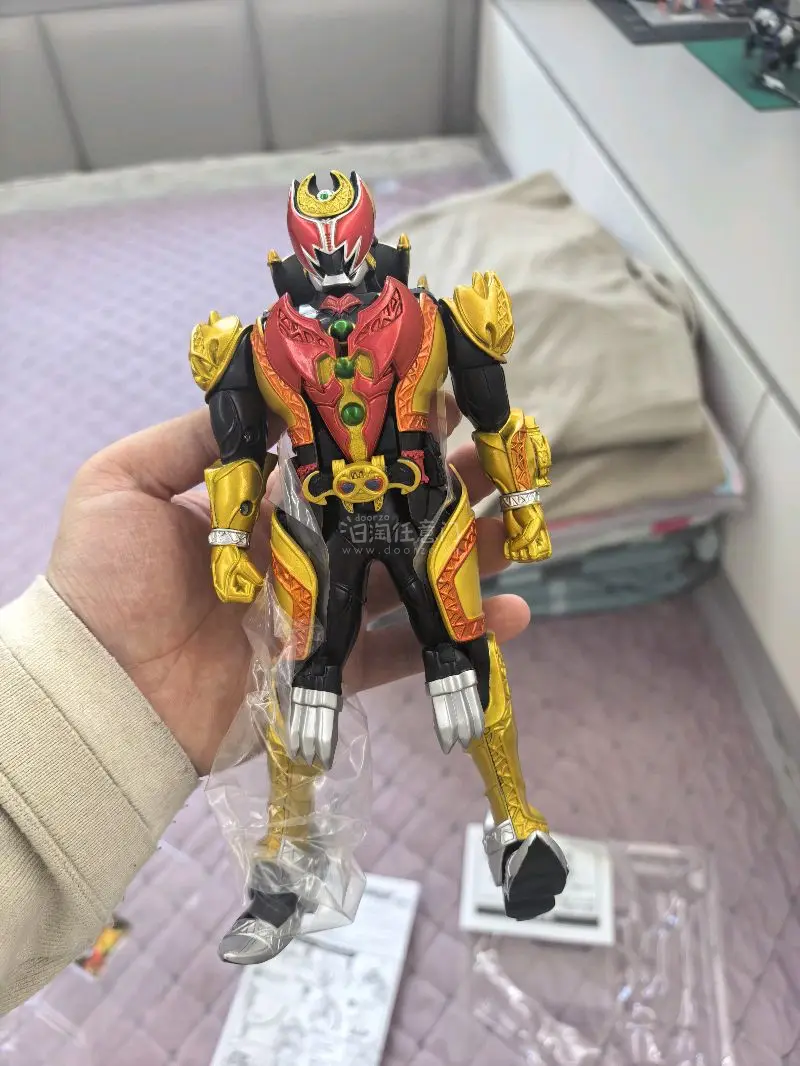 这次要分享的是超级稀有的sic圣战士丹拜因和假面骑士超绝变形魔皇kiva
两个都是以超级好价格收到
快递选择竹蜻蜓专线，运费也是非常便宜，发出后几天就到了