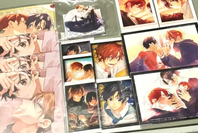 国际物流发货到到手只花了10天，非常迅速的一次挖煤。整体的包装也很好，硬纸盒和泡沫纸有效将谷子保护住，收到的每一张卡片状态都特别好。
这次切煤体验超级棒，可以美美带谷子出去打卡啦～