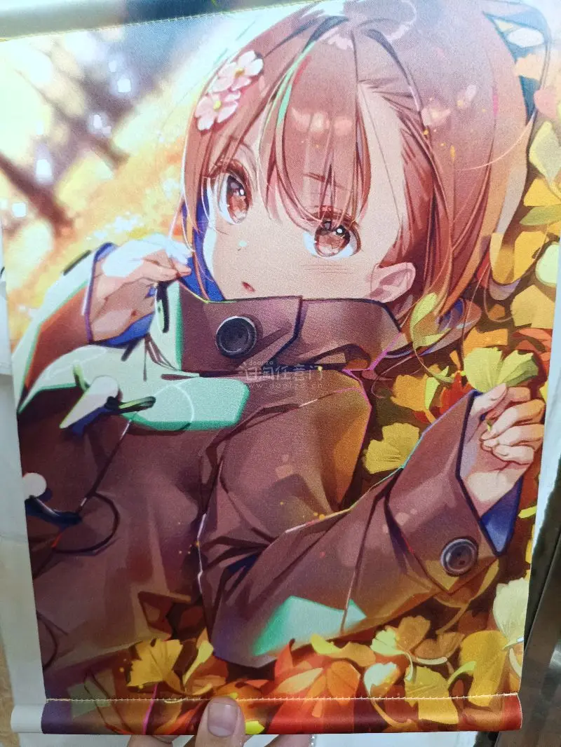 标题没有写完还有一个超级大的四叶手办，这个还是超级好价，跟普通景品放在一起还大了一圈。
葱这套魔法未来也很萌是我很喜欢的那一套，美琴这个同人画师我也很喜欢的一位……