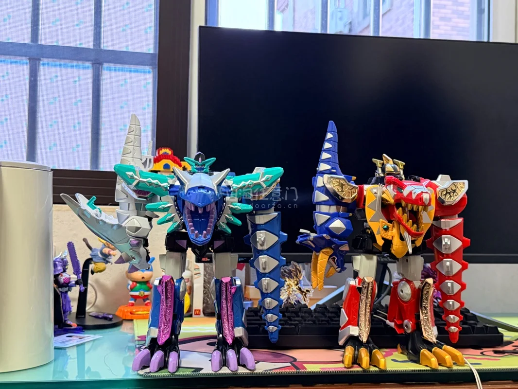 在挖煤机网站上买的暴龙战队寒冰暴连王，找了好多个网站都没找到这款，或者是价格太高，好在挖煤机资源丰富，找到了合适价格的商品，商品的品质超出预估，附加服务的打包也很棒，长途运输没有破损，我会继续适应这个平台！