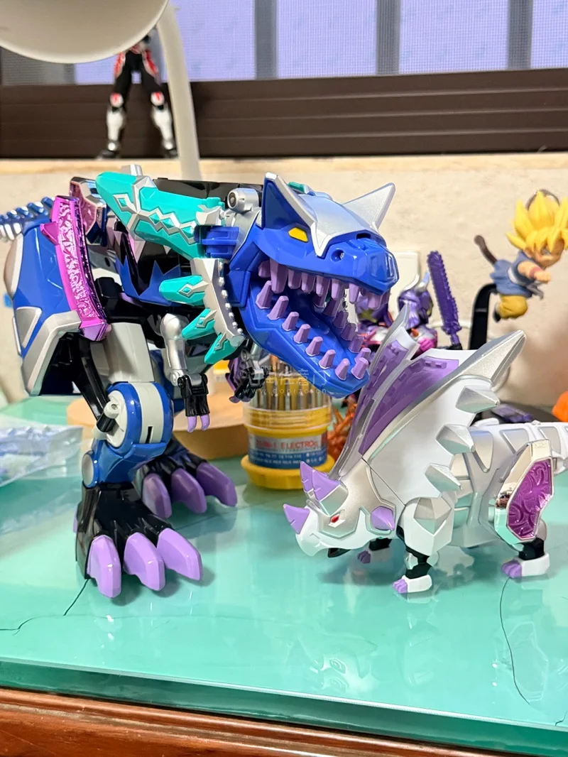 在挖煤机网站上买的暴龙战队寒冰暴连王，找了好多个网站都没找到这款，或者是价格太高，好在挖煤机资源丰富，找到了合适价格的商品，商品的品质超出预估，附加服务的打包也很棒，长途运输没有破损，我会继续适应这个平台！