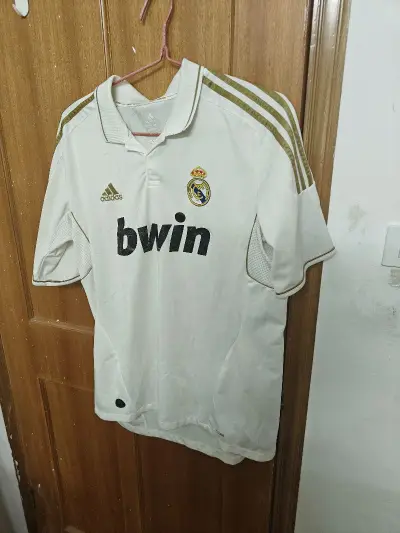 觉还是翻领T恤适合我们中年人，穿圆领太休闲，已经不符合中老年社交气质了，翻领T恤可盐可甜，造型百搭，爱了！挖煤姬平台解决了中老年客户的需求，货品多，下单快，客服服务周到，非常满意！