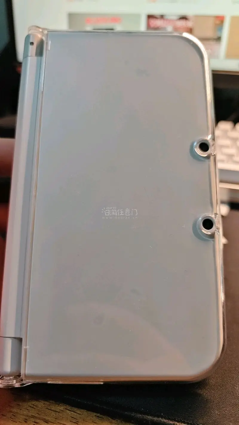 入手一台新3DSLL挖煤机，跟卖家耐心沟通讲价，顺利谈下优惠价格。机子成色完好、功能全正常，破解完美畅玩所有游戏，性价比超高，到手十分满意。

 