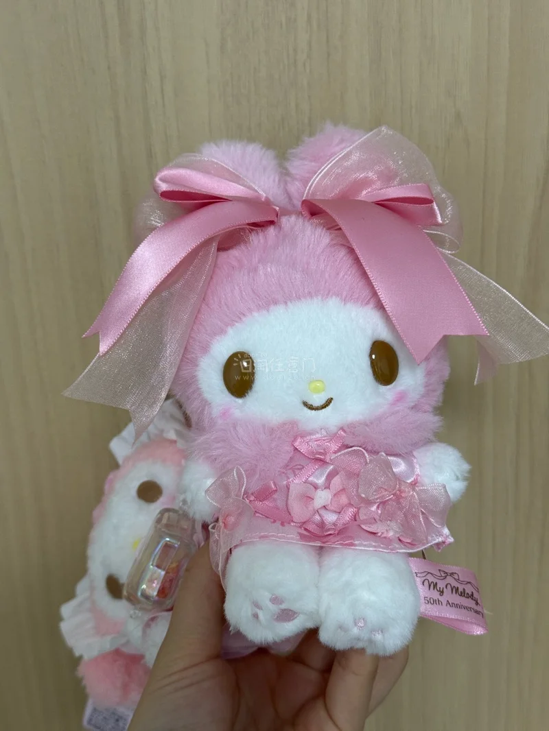 这次在挖煤姬的购物体验真的相当不错！主要是为了淘一些心仪已久的美乐蒂。软件的搜索功能很强大，能精准找到我想要的商品，下单和支付流程也一气呵成，完全没有在海外平台购物时常见的那种晦涩感。
收到这箱三丽鸥宝贝直接幸福到原地转圈！蝴蝶结好大脸蛋还带着腮红，手感糯叽叽的完全...