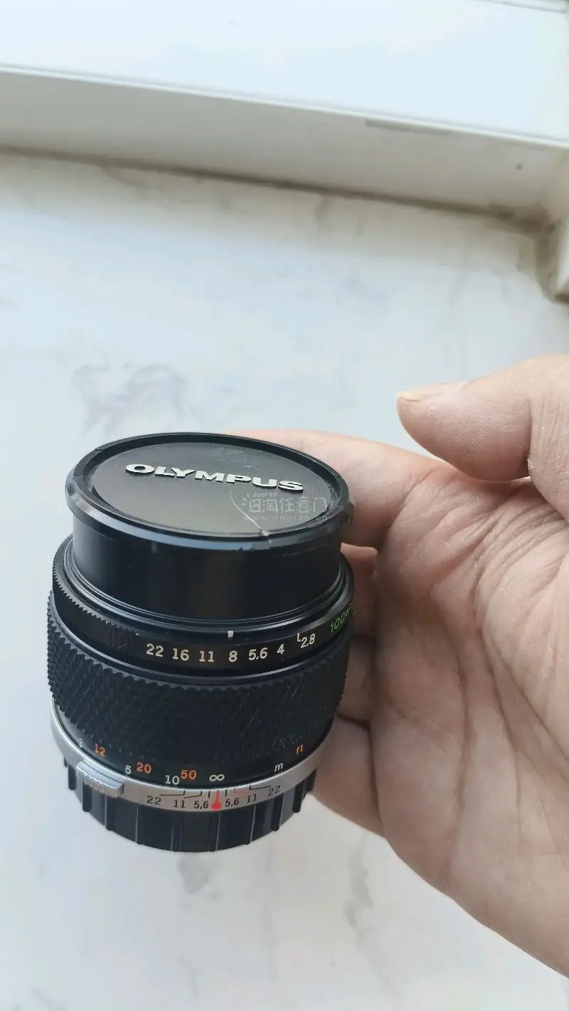 开始用挖煤姬后，这次这个是第一单发货回国的，搭上了竹蜻蜓plus的末班车。因为是镜头，本来还害怕快递运输把镜头干坏了，不过最后到国内收到打开一看核心本体还是完好的，安全下车了。
这镜头选择从日本淘主要也是同款国内都要更贵，哪怕是加上了国际运费也只能说是勉强追上某鱼上...