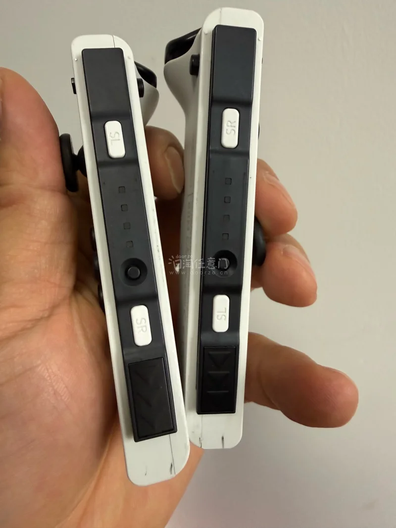 白色手柄Switch，简约永不过时，切煤的好处是性价比高，且不担心是担心产品。给朋友买的，朋友都夸好。挖煤姬打包严实，箱体漂洋过海没有损伤，棒！