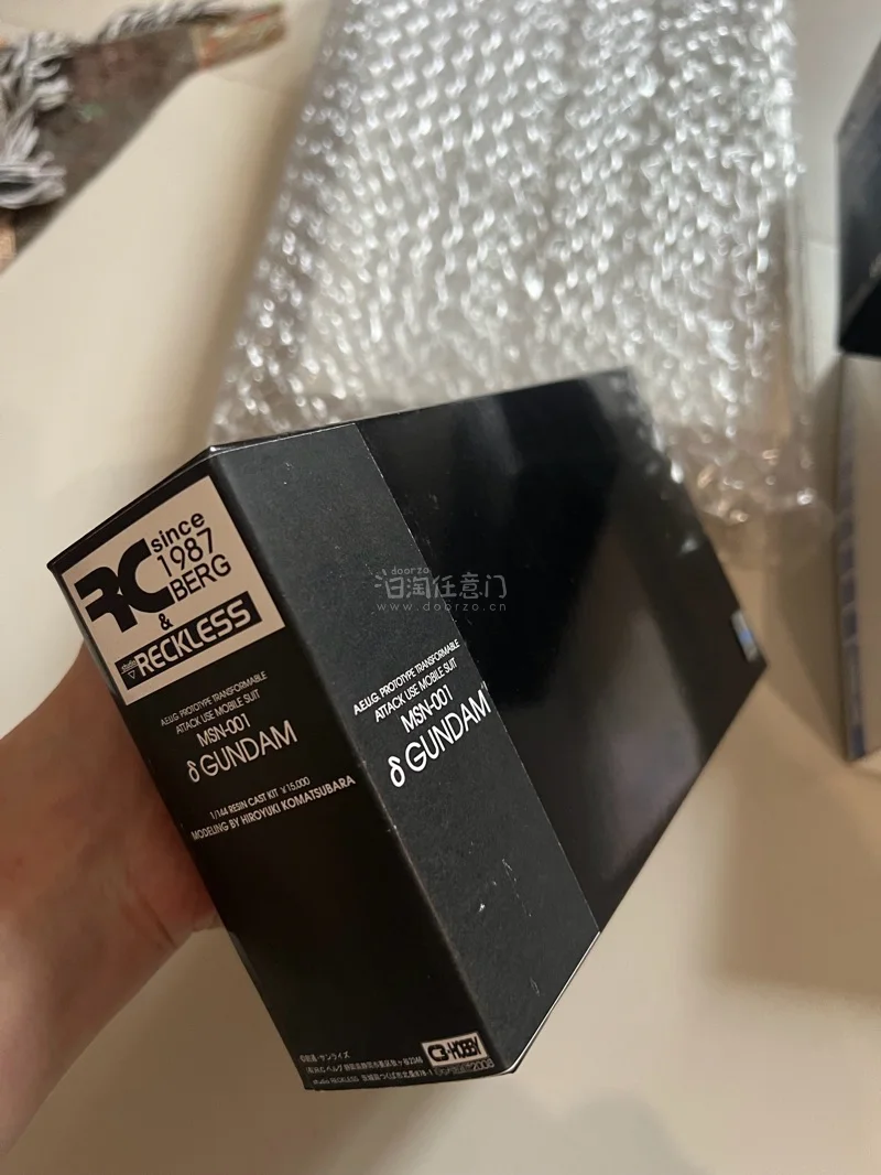 这次通过任意门购入的RECKLESS 1/144delta高达整体体验还是比较满意的。平台下单流程清晰，沟通反馈及时，转运和打包环节处理得当，外盒保护到位，没有出现明显压损。商品本身细节表现不错，造型比例协调，符合我对该套件的预期。整体来说是一笔比较顺利的购物体验，...