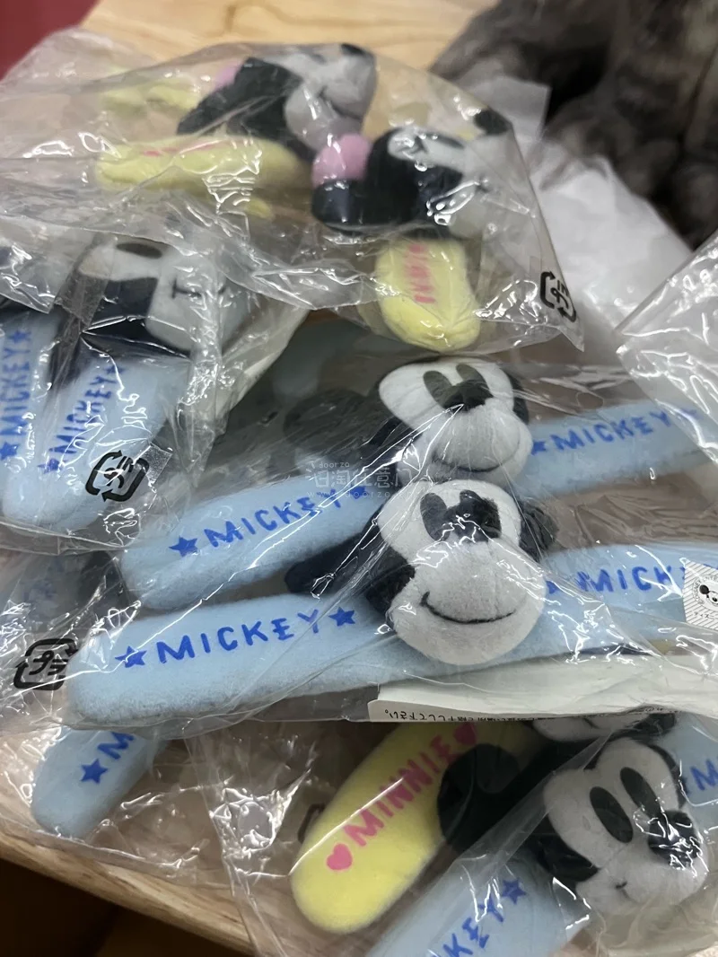这次到了很多米奇的周边，有钥匙扣小衣架和大衣架，成色和款式都超级可爱的，有些算是孤品啦，真的运气很好手快无的那种，物流也很快