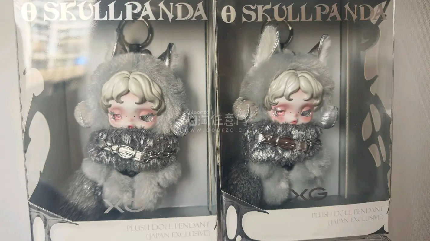 
第二只挖煤姬的！也是超级可爱的一只sp~也是时隔多日终于远渡漂洋过海平安到手了，这次的是小淡妆，和上次的浓妆形成鲜明对比


#Skullpanda ×XG
#スカルパンダ　SKULLPANDA XG 特典カード