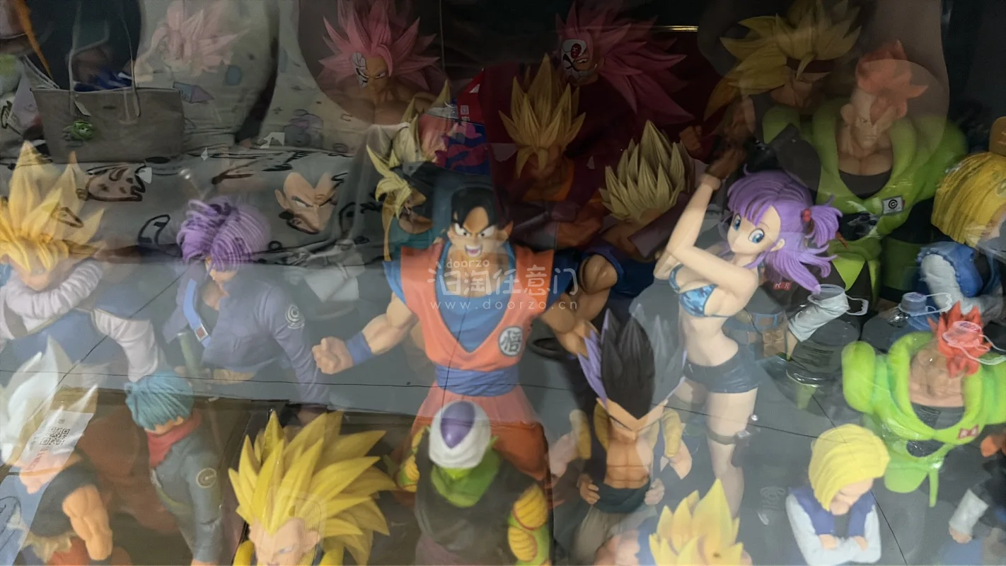 这次入手龙珠系列手办的购物体验非常满意，款式齐全、分类清晰，从经典角色到稀有形态都能找到。包装严实无破损，发货速度快，客服回复及时，实物与描述一致，做工精致、细节到位，收藏感拉满，整体购物过程省心又舒心，绝对是龙珠迷值得信赖的选择！