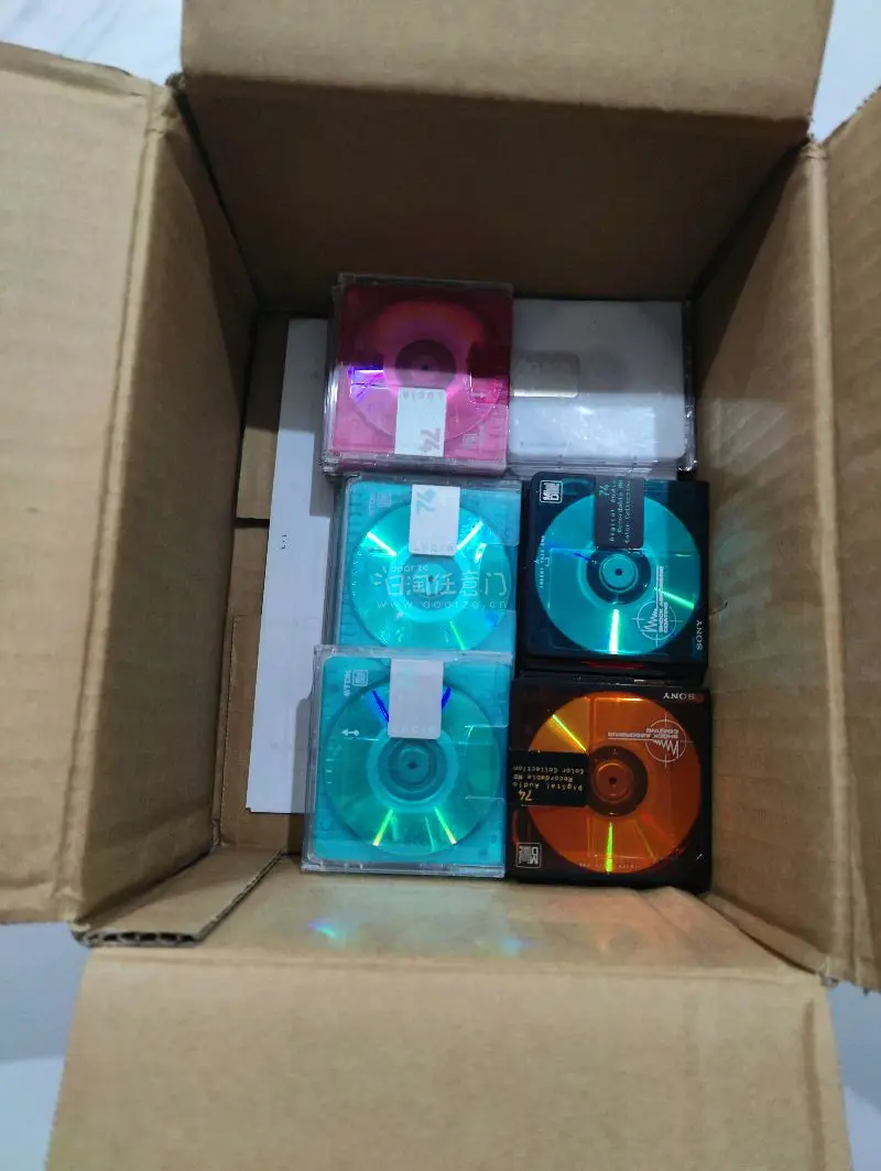 挖煤姬四月切煤开箱分享，这一箱是一些MD碟片，走的EMS，发货和物流都很迅速，包装也很好，商品没有损伤，挖煤姬很好的海淘购物平台。