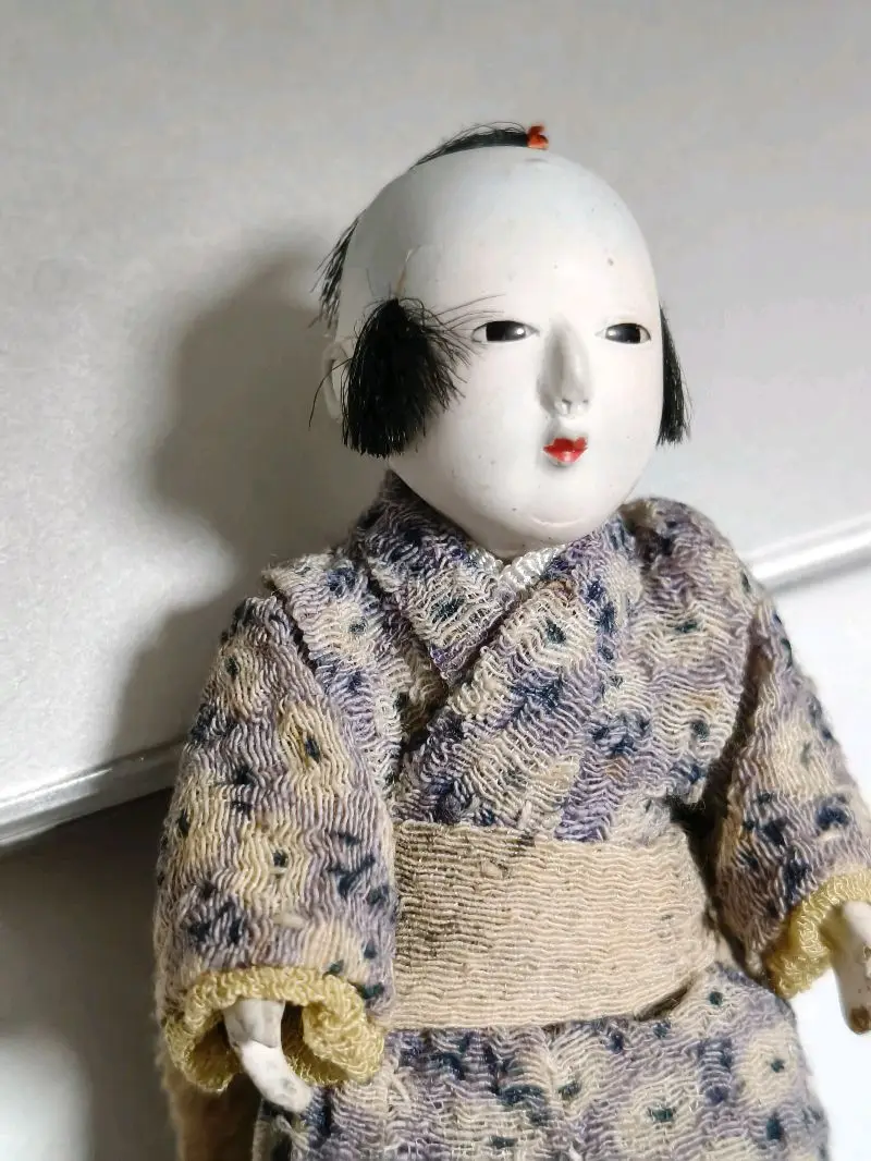 日淘任意门淘到的手工小娃娃，是我的春日出游宝藏！手工缝制质感细腻，模样软萌乖巧，清明踏青带着它与繁花、青草合影，随手拍都充满春日氛围感。平台操作简单省心，客服响应及时，打包加固格外用心，娃娃完好无损到手，物流稳妥高效。日系手作小物太治愈，踏青拍照必备，日淘选它超安心...