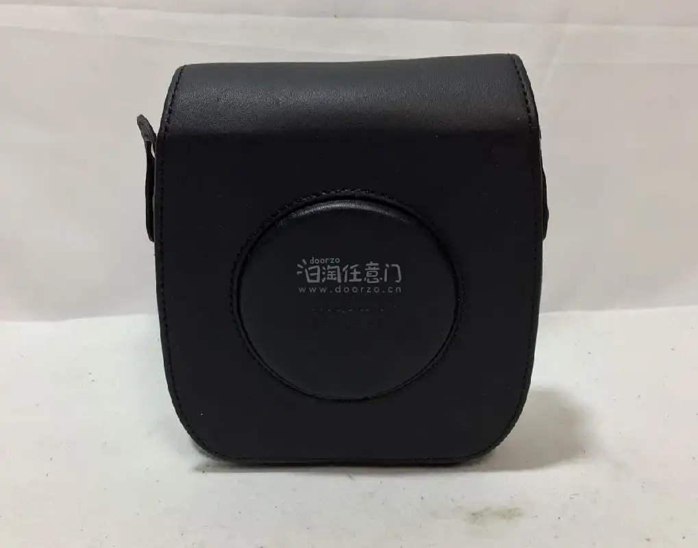 雅虎日拍的富士sq10 ,收到质量非常好，并且物流很快，价格很便宜，很好的购物体验，质量也有保障，还送了一个包，很合适。