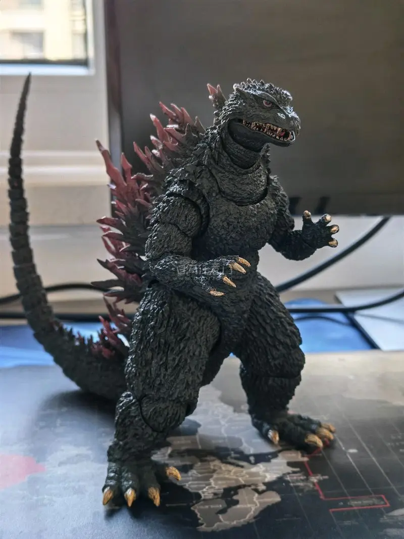 在煤炉偶然发现的超好价新世纪，走的EPL不到两周就到货了，保存的很完好盒子没有磕碰损坏，本体真的是美如画关节正常，也是非常的完美