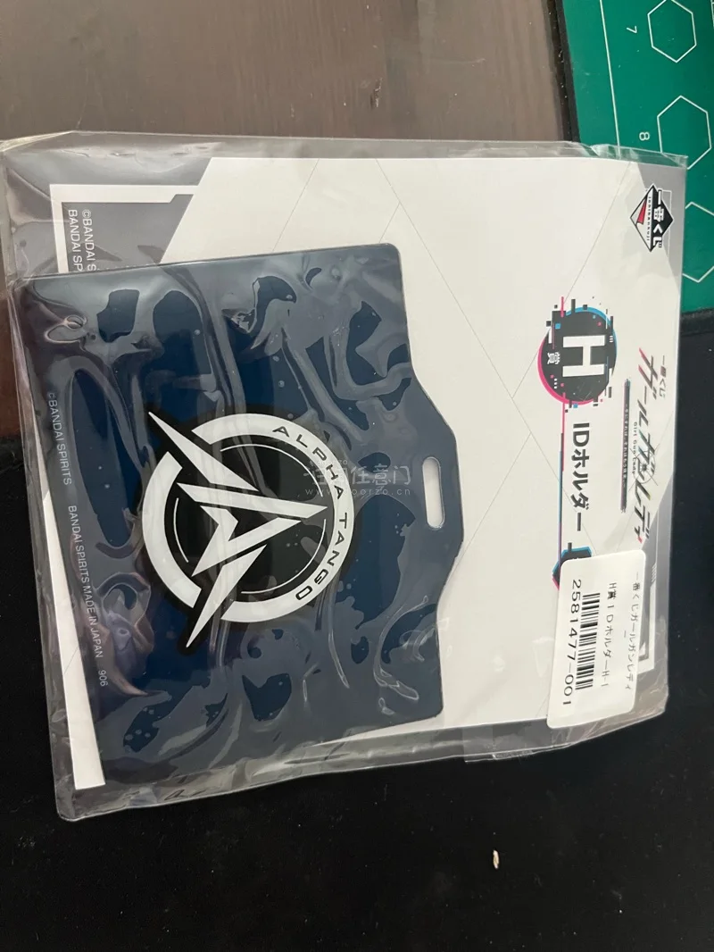 从三月中激情下单到现在刚收到货差不多一个月吧。工作人员打包也挺好的 没有出现破损的情况。也是让我收到梦情了。感谢平台可以让我收到冷门番的周边。真的是太棒啦！谢谢挖煤机！