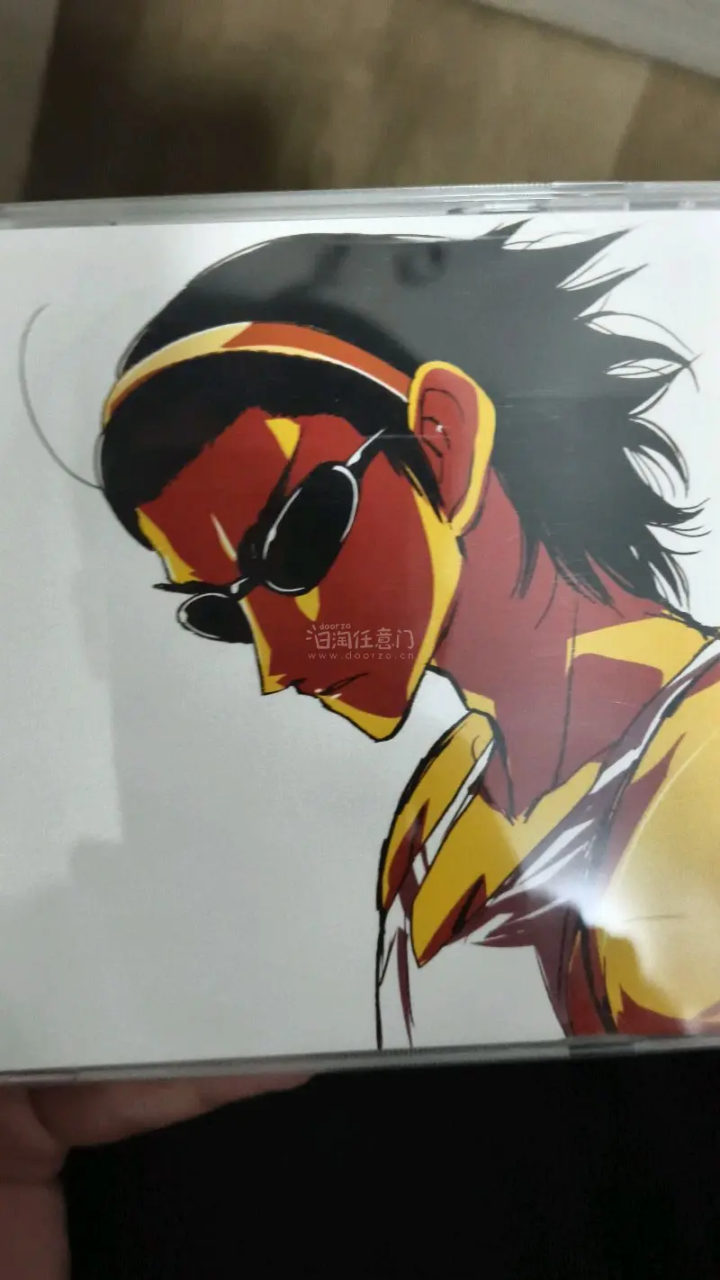 头一次在网上买日本的二次元的东西，队伍我这种萌新来说简直是太棒了，我特别喜欢的动漫跟漫画的周边cd啥的简直了棒！