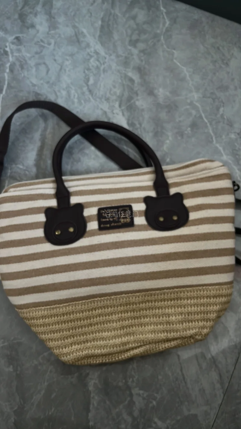 好萌的猪牌包包 真的很喜欢 在挖煤姬淘的最可爱的两个宝宝 很方便的挖煤姬 很好看的包包 我很喜欢很可爱 感谢挖煤姬