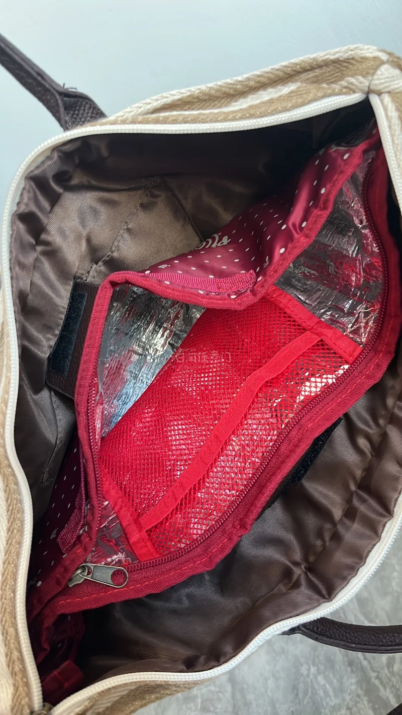 好萌的猪牌包包 真的很喜欢 在挖煤姬淘的最可爱的两个宝宝 很方便的挖煤姬 很好看的包包 我很喜欢很可爱 感谢挖煤姬