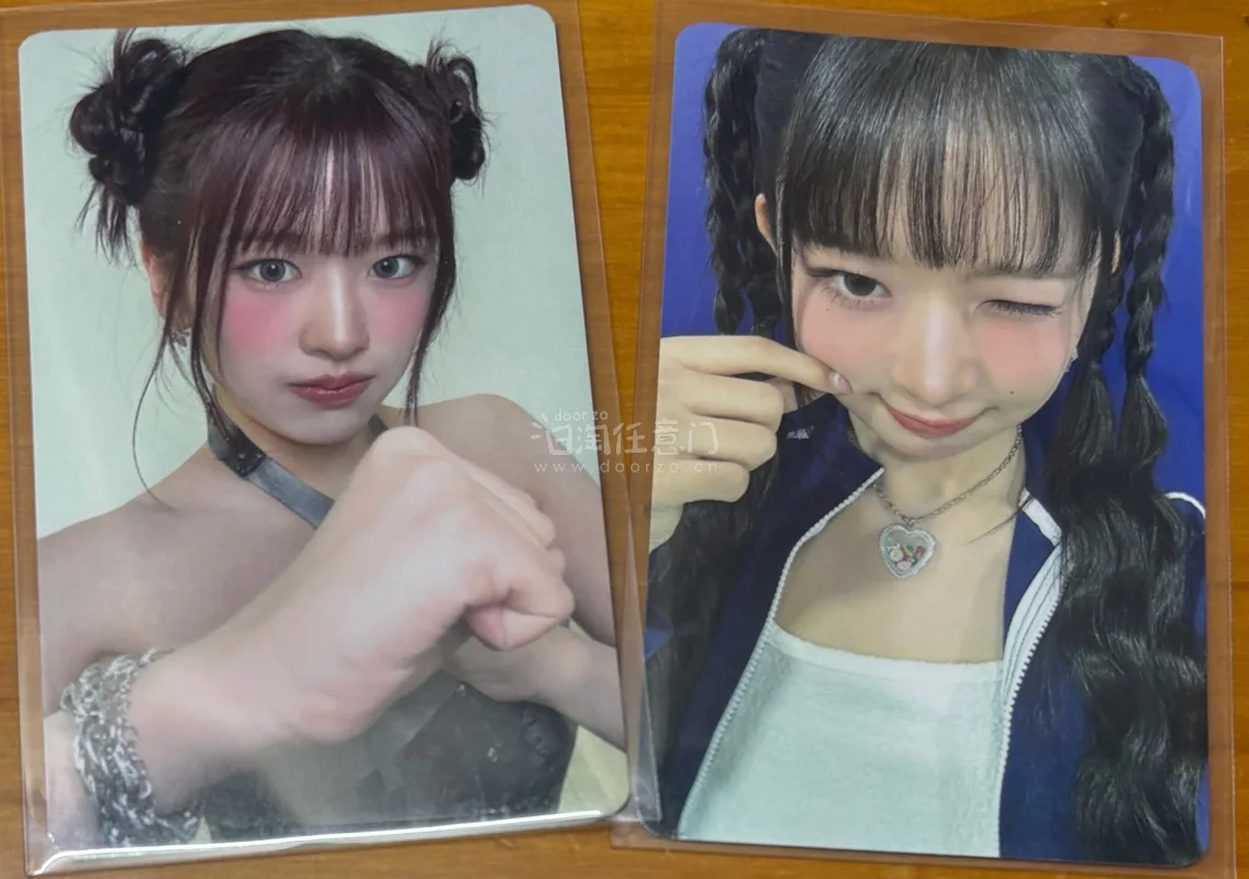 ive芙的fc入场卡一套在煤炉上蹲到的好价，还有一个入场卡套。卖家发的有记录的物流比较安心，到库后直接选择了ems国际物流，时效非常快，7天就到啦～美美放入卡册！