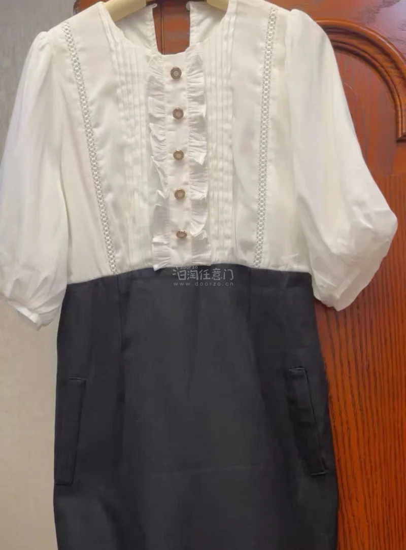 终于入手了心心念念的新品连衣裙，全新未使用的状态超棒，面料质感和版型都完全在线，上身温柔又显气质。平台物流很给力，国际运费划算，打包也很用心，全程购物体验超顺畅，已经是多次回购的老粉啦，会一直支持！