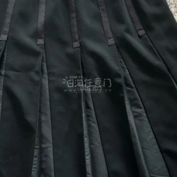 挖煤姬是超好用的日本海淘转运平台，支持雅虎日拍、煤炉等多个日本本土平台一键下单，全程中文操作超省心，还能提供合箱、加固、消毒等专业服务，运费透明可自选线路，是海淘日牌服饰的宝藏工具。

这次挖到的这件日系古着真的绝了！ vintage 质感拉满，面料软糯亲肤，版型不...