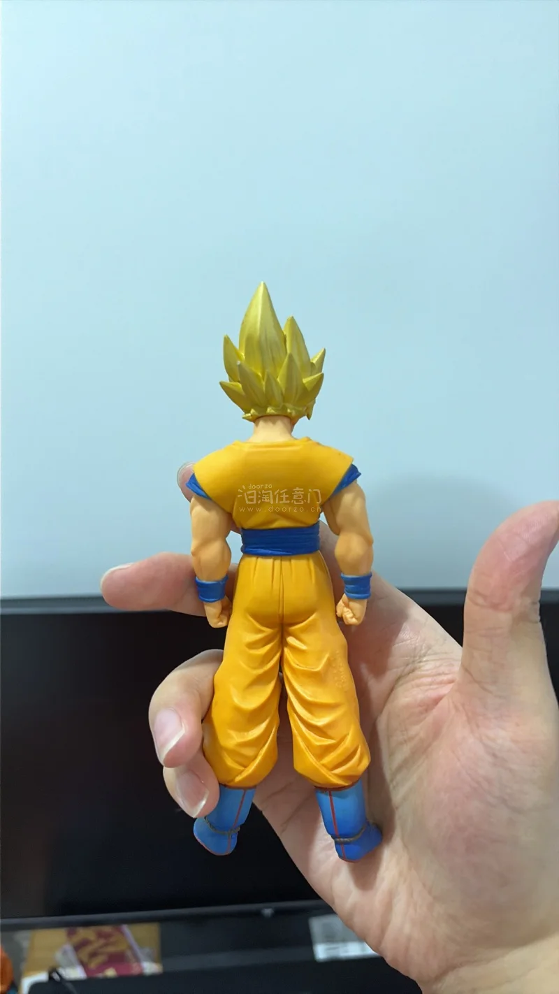 日淘龙珠手办购物体验分享✨

这次日淘入手的超赛悟空手办真的太惊喜！从下单到收货全程顺畅，日淘平台物流时效超稳，清关高效，没等多久就收到了包裹。手办实物质感拉满，金发造型立体凌厉，橙蓝武道服纹理还原度超高，肌肉线条刻画细腻，漆面均匀无溢色，细节完全不输官图。包装防护...