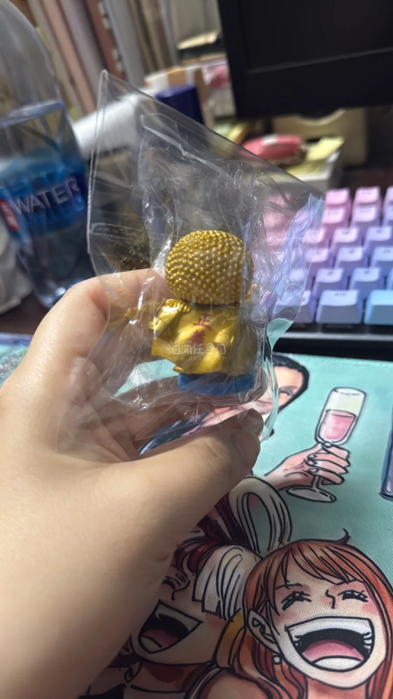 在挖煤姬上购物很方便，很多品种选择，可选到心仪的物品，这次买到了p社绝版迷你大头金佛，还是原袋的，很难得，还有老物pop和dxf