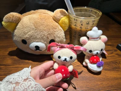 韩切成功下车！草莓小熊